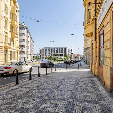Lägenhet Blueground Letna Furnished Foodie Area Prg-49 Prag