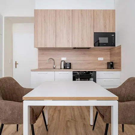 Lägenhet Blueground Letna Furnished Foodie Area Prg-49 Prag